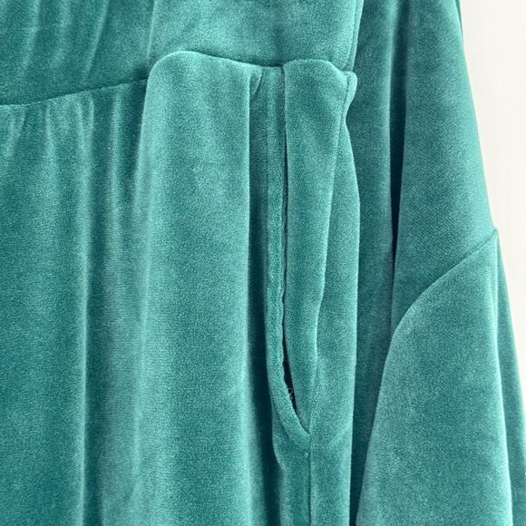 Cable & Garage Green Velvet Soft Track Suit 2Pieces Sweatshirt and Pants - Picture 4 of 6